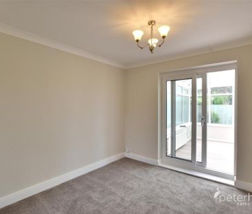 3 bedroom semi-detached house to rent - Photo 2