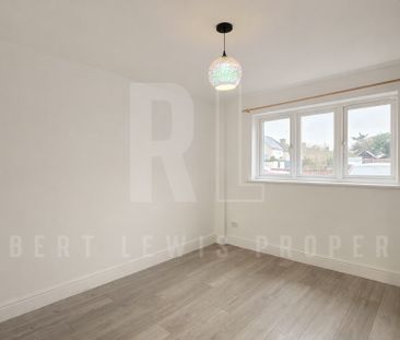 Bright & Versatile 3 Bedroom Home – Hatfield, AL10 0HH - Photo 2