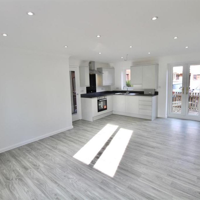 2 bedroom apartment to rent - Photo 1