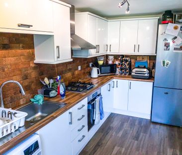 Thorntree Close - Photo 3