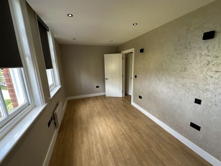 Two-Bedrooms Apartment - Photo 5