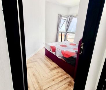 The Bayshore (D16), Condominium - For Rent - Photo 2