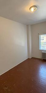 2 Bedroom Apartment in Chinatown- No laundry/No parking - Photo 3