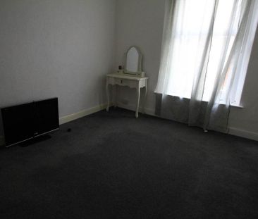 4 bedroom terraced house to rent - Photo 6