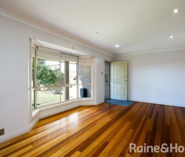 Central Modern Three Bedroom Townhouse - Photo 1