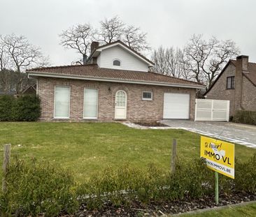 Zeer ruime en energiezuinige woning nabij het centrum - Photo 1