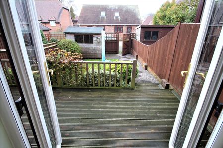 2 bedroom terraced house to rent - Photo 4