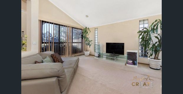 AESTHETIC HOUSE IN PERFECT LOCATION - Photo 1