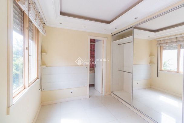 Apartamento JK com 1 quarto e 31m² para alugar em Passo d'Areia, Porto Alegre. - Foto 1