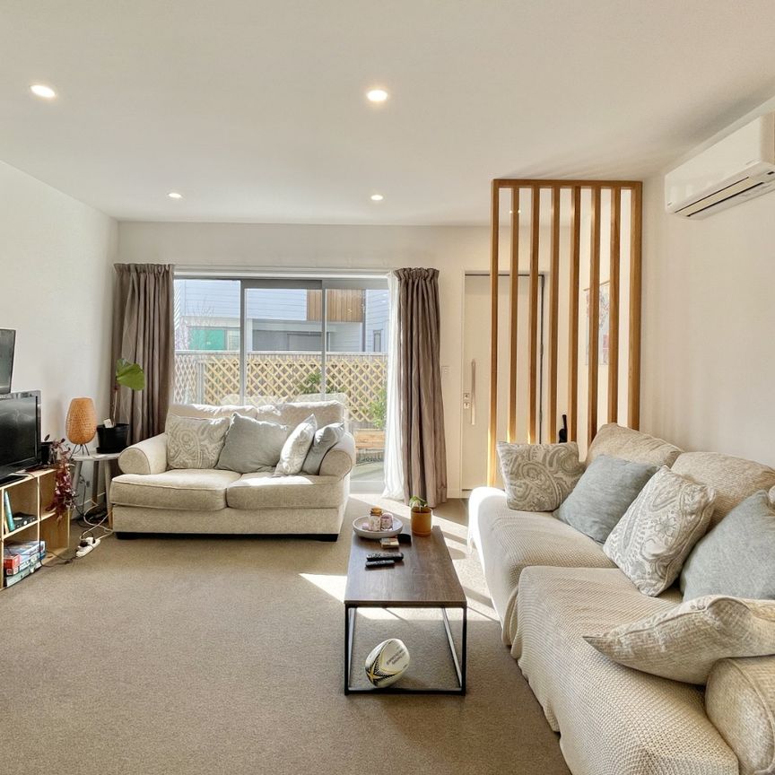 Modern 3-Bedroom Townhouse is Tawa - Photo 1