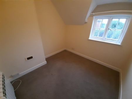 2 bedroom terraced house to rent - Photo 3
