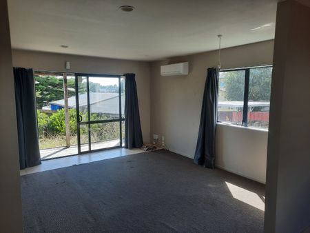 Three Bedroom Home - Photo 3