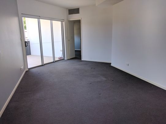 1 bedroom unit in trendy Taringa - Photo 1