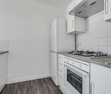 Kimber Road, London, SW18 - Photo 1