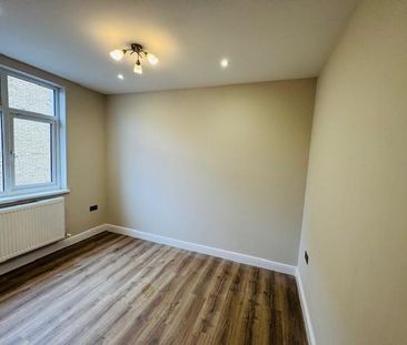 3 bedroom maisonette to rent - Photo 2