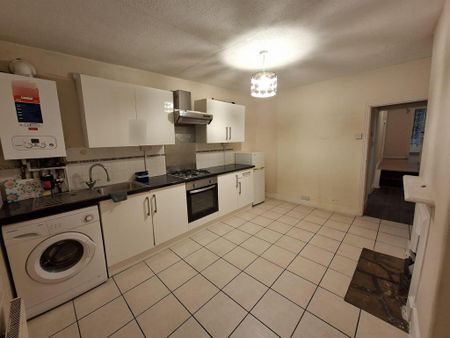 2 bedroom apartment to rent - Photo 5