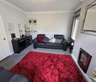 3 bedroom detached bungalow to rent - Photo 2