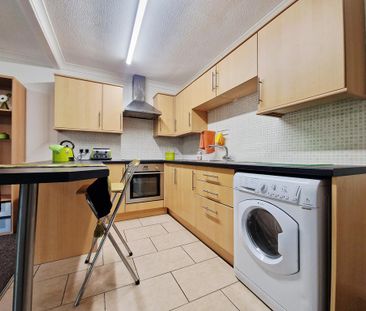 2 bedroom terraced house to rent - Photo 3