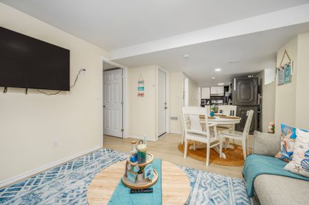 For Lease - 661 Bruxelles Street, Russell, Ontario - Photo 2