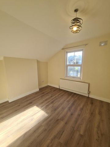 4 bedroom detached house to rent - Photo 5