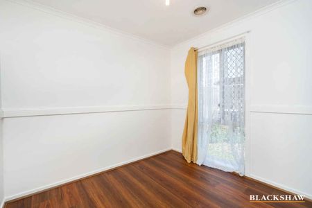 Spacious 3 Bedroom Home in Bonython – Available Now - Photo 5