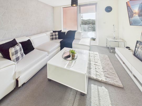 Price £1,095 pcm - Available Now - Unfurnished - Photo 1