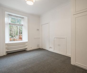 1 bedroom ground floor flat to rent - Photo 3