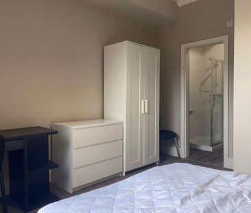 5 Bed - Vermont Street, Hull - Photo 1