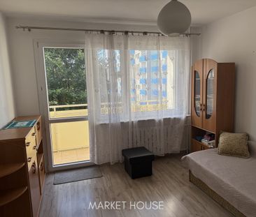 Kawalerka z balkonem w bloku z windą - Zdjęcie 4