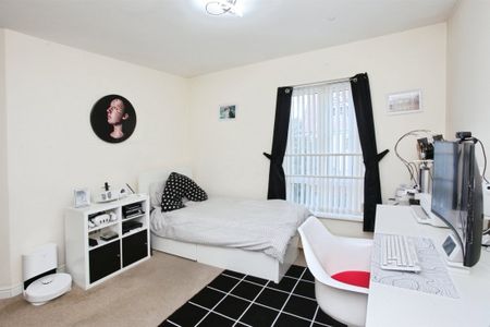 Heron Drive, Penallta, HENGOED - Photo 5