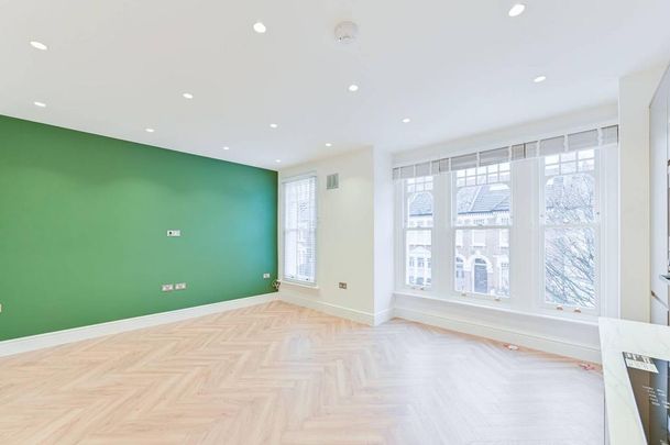 2 bedroom maisonette to rent - Photo 1