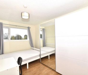 4 bedroom terraced house to rent - Photo 1