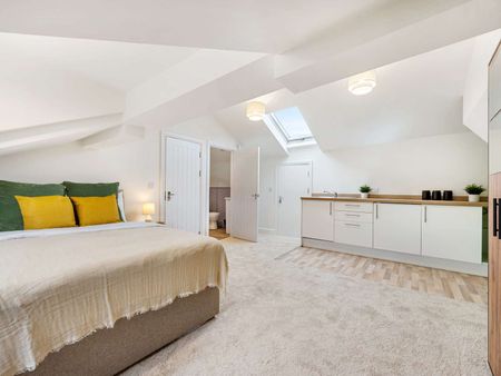 Newly Refurbished 7-Bed House Share In L13! Room 3 (Double) - Photo 4