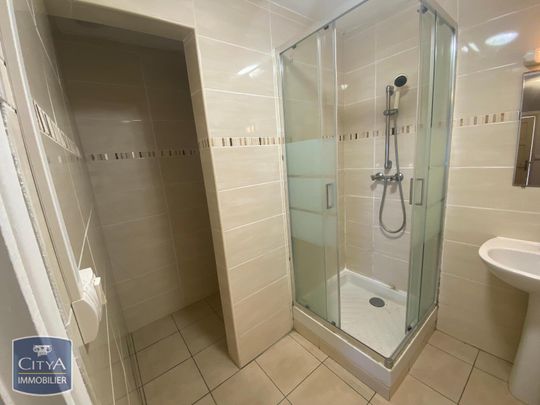 Location Appartement 1 pièce 19m² ST DENIS 97400 - Photo 1