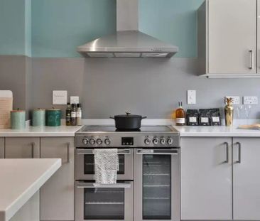 Classic Townhouse - Photo 5