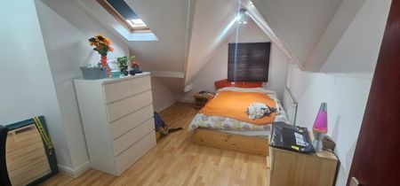 2 Bed - 195c Kirkstall Lane, Headingley, Leeds - LS6 3EJ - Student/Professional - Photo 5