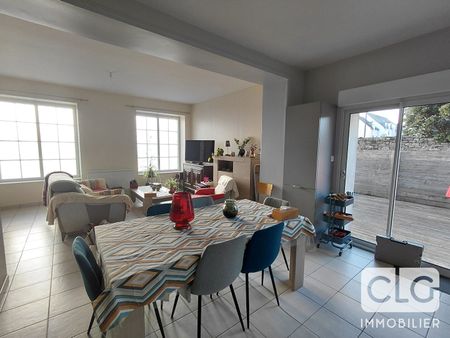 Location Appartement 3 pièces 72m² - Photo 3