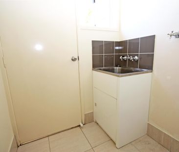 2/11 Mooney Close, Goodna QLD 4300 - House For Rent | Domain - Photo 4