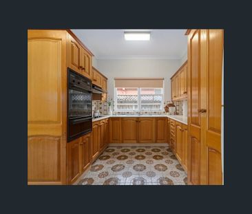 Charming Family Home in Prime Willoughby Location - Photo 6