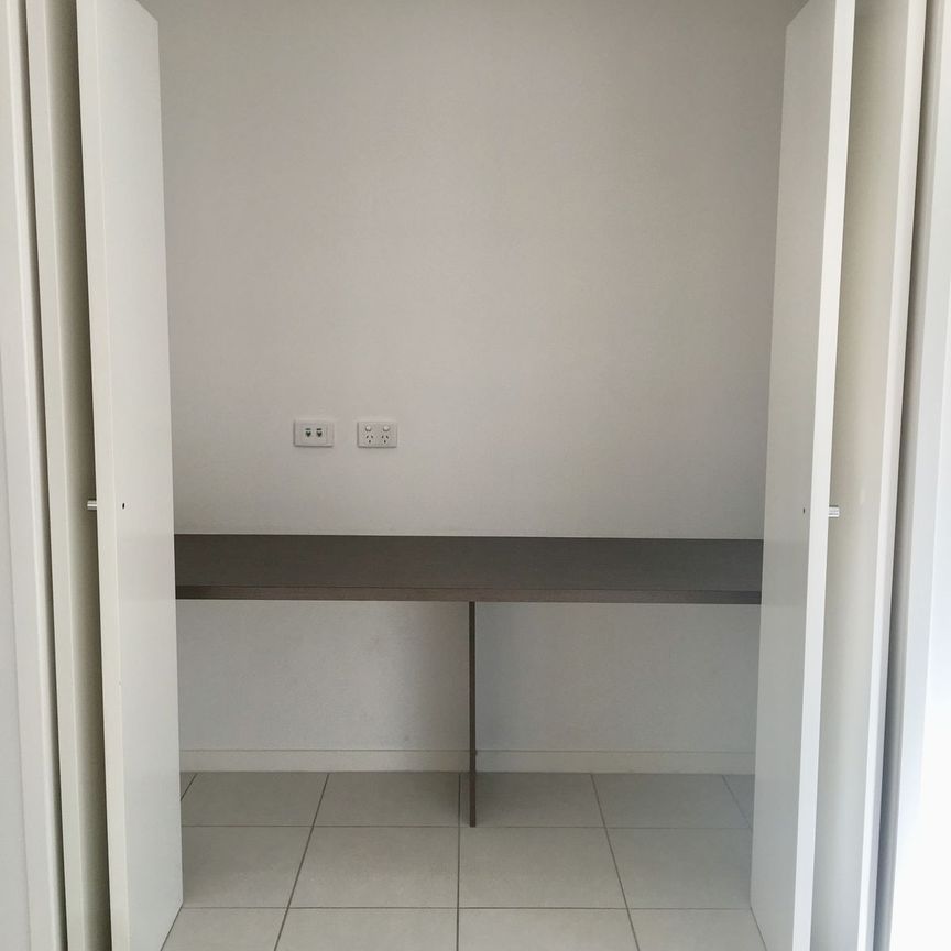 SPACIOUS DUPLEX IN PRIME LOCATION - Photo 1