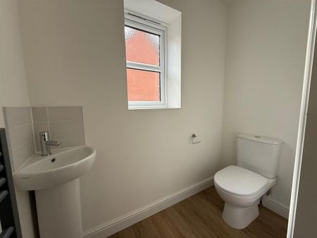 3 bedroom detached house to rent - Photo 5