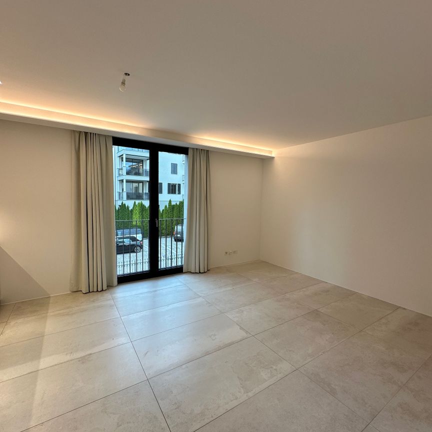 MODERNO ED ELEGANTE APPARTAMENTO - Photo 1