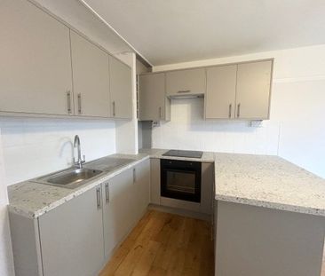 Hampshire Court, Bournemouth Town Centre - Photo 5