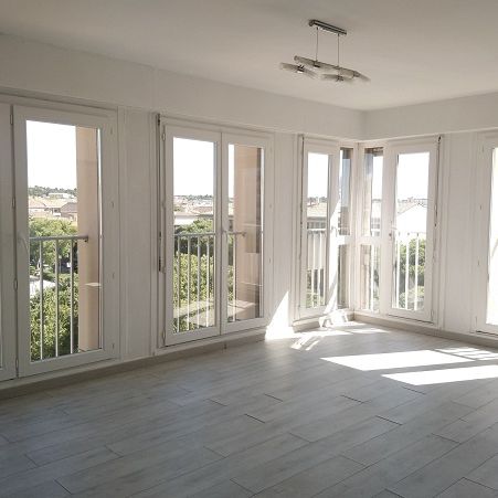 Location Appartement 2 pièces 45m² NIMES 30900 - Photo 1