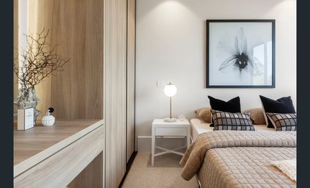 5 Valdemar Court, Brighton East VIC 3187 - House For Rent | Domain - Photo 2