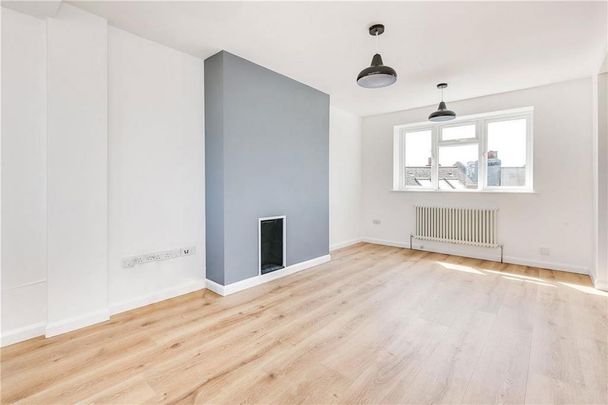 3 bedroom flat to rent - Photo 1