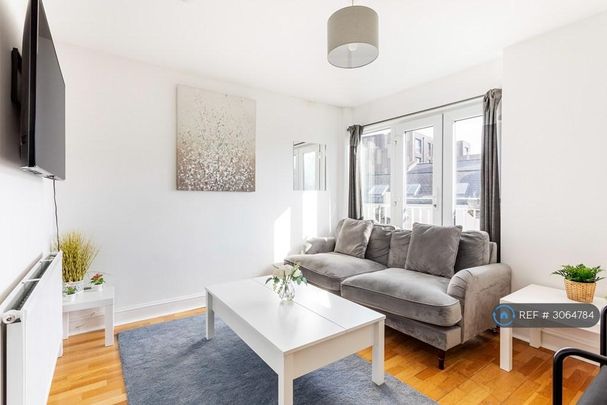 2 bedroom flat to rent - Photo 1