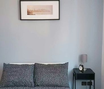 Via Santa Croce, Bologna, Emilia-Romagna 40122 - Photo 3