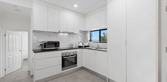 Private Access Granny Flat - Photo 2