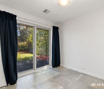 6 Tipper Place, Cook ACT 2614 - House For Rent | Domain - Photo 2
